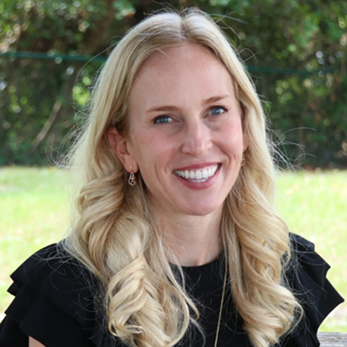Lynna  Varitek