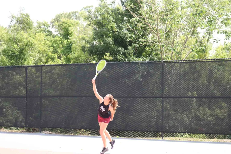 Tennis  